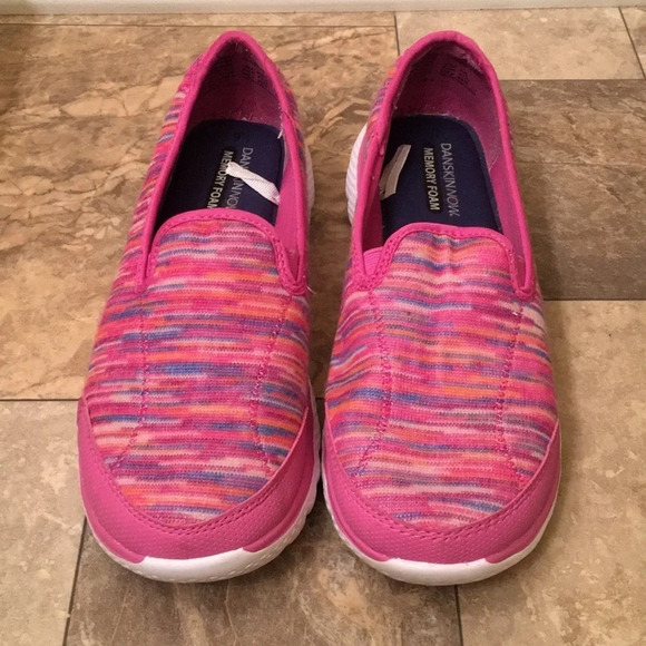 Danskin Pink Memory Foam Athletic Slides Shoes - Picture 4 of 8